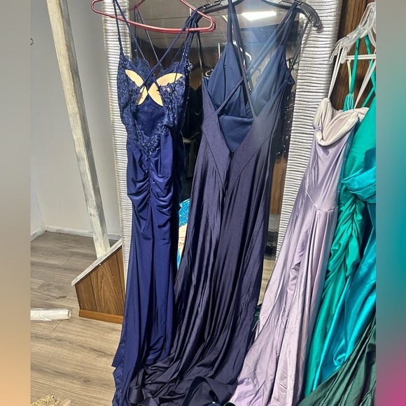 Size small - Picture 9 of 14